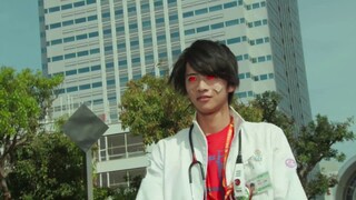 The difference between the boss's eyes and your own eyes in Kamen Rider