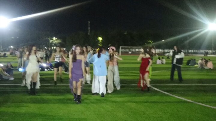 The upward vitality is embodied at this moment #girls never die
