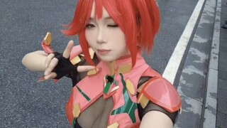 Diệp Thanh đã trở lại! Tôi đã thấy Homura từ Xenoblade Chronicles tại Comic Con! !