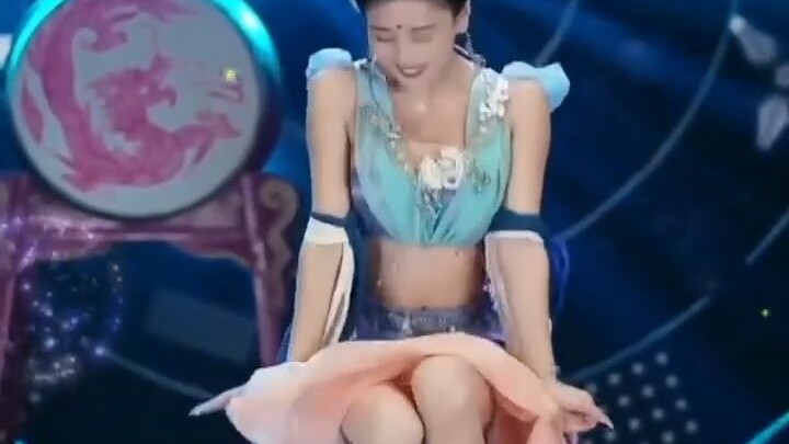 "Evergrande Song and Dance Troupe" "Evergrande Divine Comedy" Berapa banyak squat yang Anda inginkan