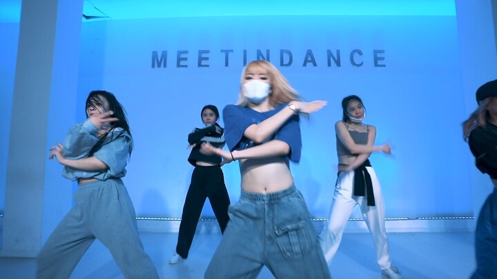 【Bertemu Dance】Guru: Nan Nan Musik: Because of Red Remix HyunA Because of Red, koreografi Wangzha te