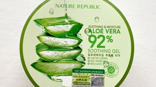 It's Really Hard For Me To Play With This Aloe Vera Gel