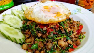 เปิดเคล็ดลับผัดกะเพราโบราณ เครื่องปรุงไม่เยอะทำมัยถึงอร่อย สไตล์ | ครัวบ้านๆ Channel