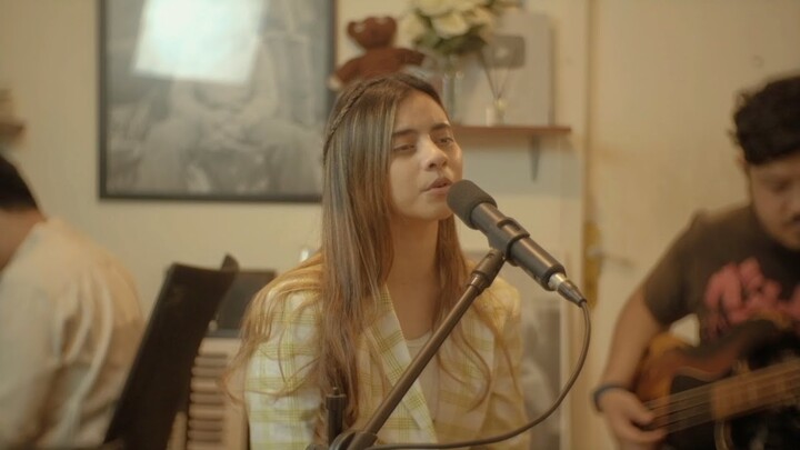 See You On Wednesday | Ghaniyya Ghazi - Perhaps ( Live Session)