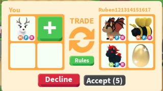 What People Trade For Mega Neon Arctic | +Giveaway | Roblox Adopt Me!