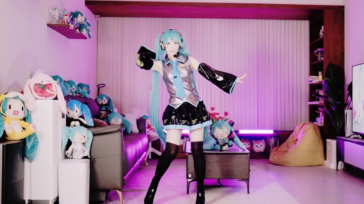 Hentikan, ada Hatsune Miku di mana-mana di luar! 【Kata-kata Cinta】