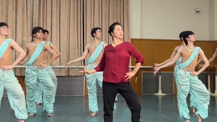 นี่คือความเป็นมืออาชีพ และนี่คือสิ่งที่จำเป็นในการเป็นที่หนึ่งในอุตสาหกรรมใดๆ! สี่คำนี้เปรียบเสมือนก