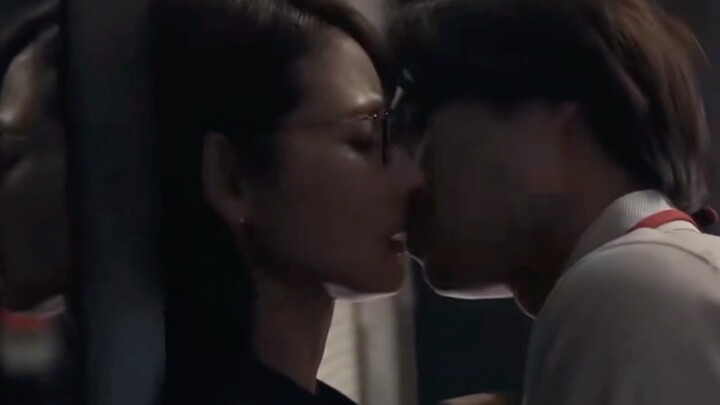 Wall dong • Living together • Jealous kiss scene