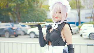 [Chengdu Comic Con] The lady maid pulled the shoulder strap and felt like she was hit!