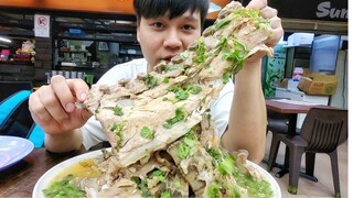 Ghé chợ Thái Lan ăn món Sườn siêu cay khổng lồ | Ẩm thực đường phố Thái Lan | Khang Bơ Vlog 16
