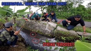 FULL STRIKE!! Mancing Di Selokan Pinggir Jalan Ini Kaya Lagi PANEN RAYA!!