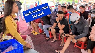 Xuất hiện Trai đẹp đi mua bánh tráng đem theo trái "Bắp nướng" khổng lồ làm DIVA Cát Thy phát thèm