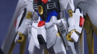 Benarkah. Yang paling tampan dan terkuat? Model Perakitan Gundam Bandai HGCE Extraordinary Strike Fr