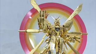 [Der Spiegel stops water, but gold foil! ] Japanese players use gold foil to post RG God Gundam Mirr