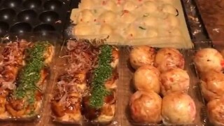 Japanese_street_food_-_TAKOYAKI__たこ焼き(360p)