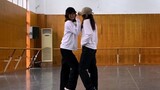 "Pembuat Masalah" Bagaimana jadinya jika dua gadis menari bersama | Tarian oleh kakak perempuan tert