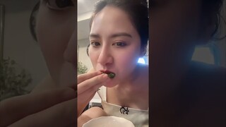 Tín Nguyễn Mukbang Gỏi Cuốn #tinnguyenofficial #tinnguyen #tinnguyenmukbang #shorts