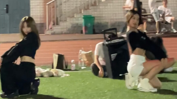 Can solo (remix) be a duet dance blogger with this level of coordination?