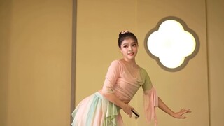 Dance "Lotus Drum" with drum sound