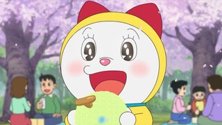 Doraemon is so cute when eating. Everyone wants to eat with her.