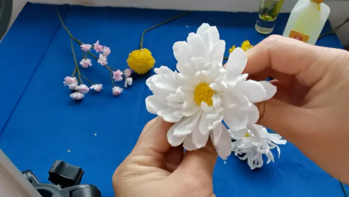 Make 4 beautiful flowers with paper