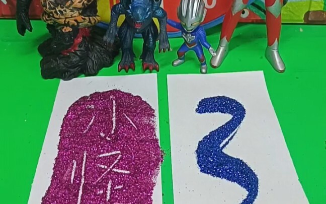 小奥特曼也想要闪粉