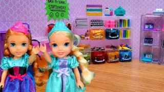 Shopping for school supplies 2022 ! Elsa and Anna toddlers - Snow White - store