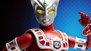 Mối quan hệ giữa anh em Ultra tan vỡ, khó phân biệt Ultraman thật và giả, Bandai SHF Astra tham gia