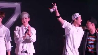 Fancam 140824 GOT7 Fan event (แจ็กสันอุ้มแบมแบม)