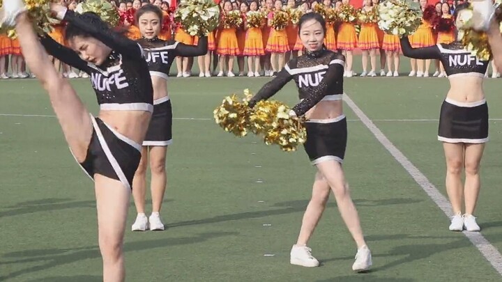 [Serious campus dance] Cheerleading at the opening ceremony of the Nanjing University of Finance and