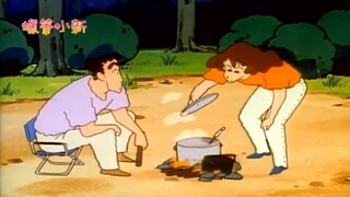 [Crayon Shin-chan] Go camping in the wild, set up a tent, make a fire and cook curry rice, and sleep