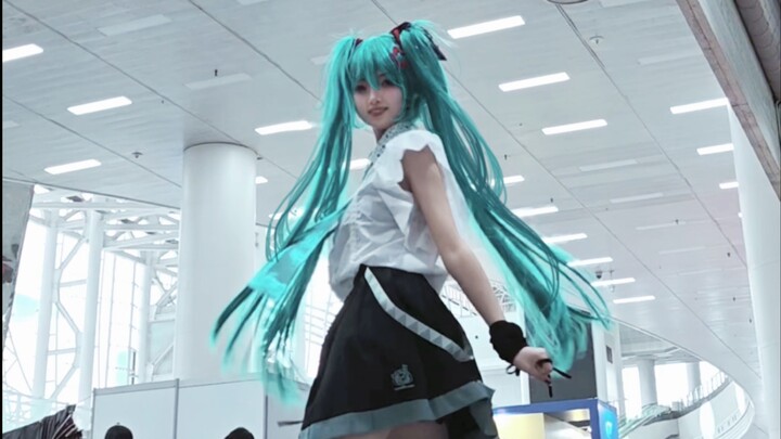 来蹭个大的，「baddie半曲翻跳」但是初音未来