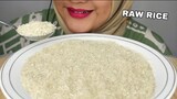 ASMR RAW RICE EATING || RAW RICE|| MAKAN BERAS MENTAH PAKE CENTONG || ASMR INDONESIA