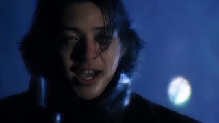 "Empty Self" - Cơn mưa này chắc chắn sẽ dừng lại và trở thành bầu trời xanh