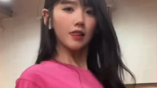 ชุดแดงสุดคลาสสิกของอิคาวะกลับมาอีกครั้ง