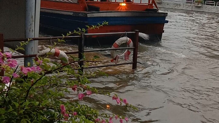 ท่าสะพานมิตรมหาดไทย