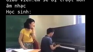 Cô có chắc là muốn đánh trượt em ko