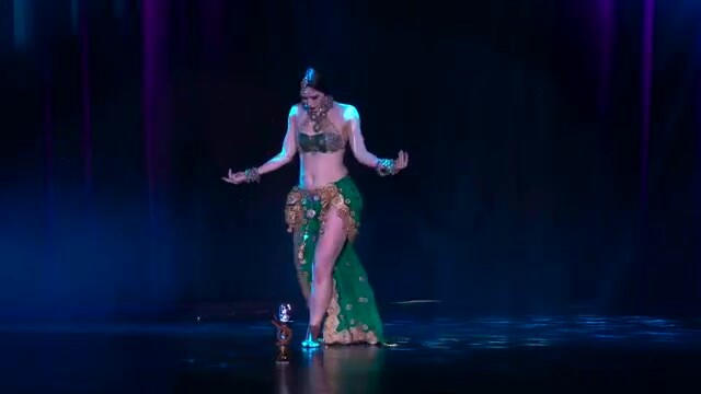 Olga Meos' incredible fusion belly dance