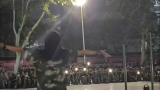 军训ABCD！气氛拉满 被尖叫声淹没了家人们