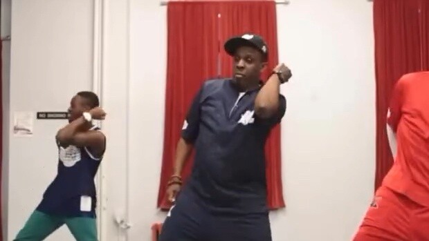 Square dance substitute - basic hip-hop dance steps suitable for middle-aged and elderly people