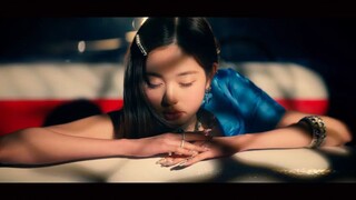 IVE - LOVE DIVE MV