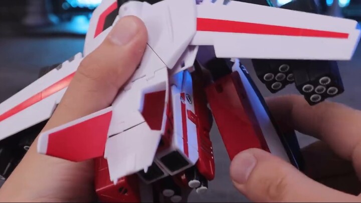 Retro model FG-01 Skyfire 2025 reprinted animation color Macross variable fighter