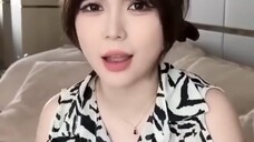 Dari video ini Xueyi bilang ke cowok yang suka videoin Xueyi bilang Ayang