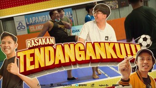 [ENG SUB] RASAKAN TENDANGANKU!!!