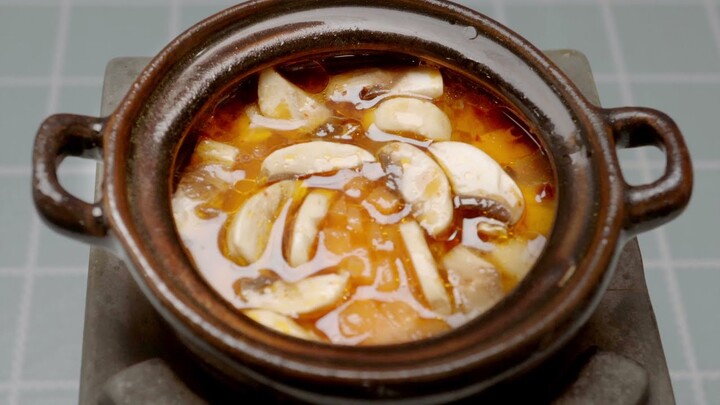 Miniature Chicken Mushroom Soup | MiniFood is edible