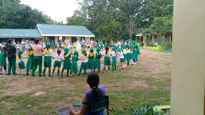 boys counting