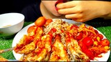 Eating : Spicy Shrimp ,Tomato, Mushroom / Sausage