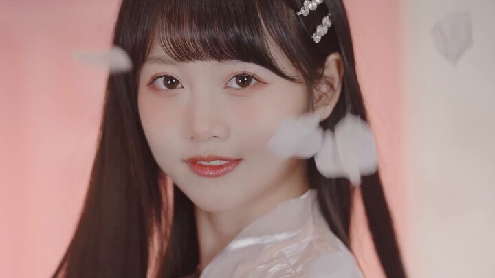 Who can resist a sweet girl! IZONE-Violeta, a girl from Chongqing, sweetly dances to her own MV! | Z