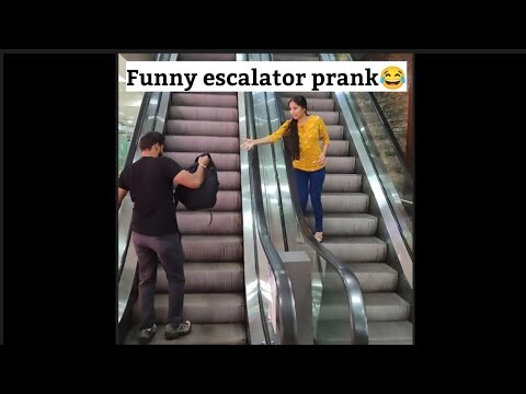 funny escalator prank😂wait for end😂 #shorts #comedy #funny #viral #escalator