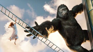 Kong climbs the Empire State Building